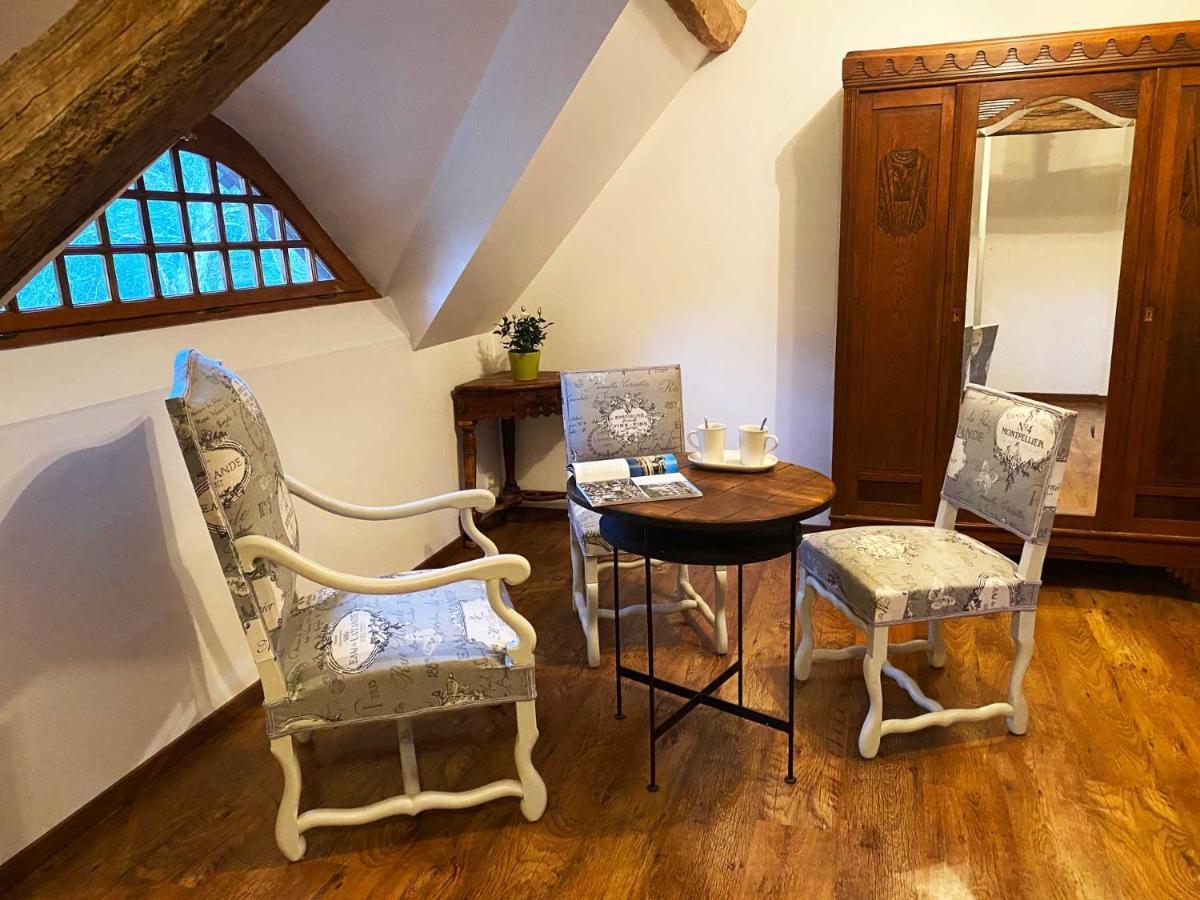 モントー Le Moulin De Pasnel Bed & Breakfast エクステリア 写真